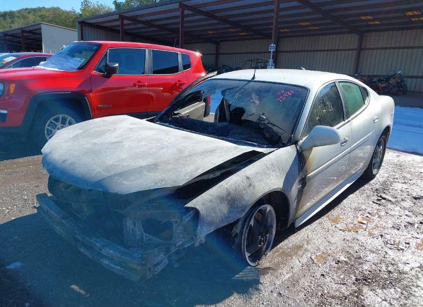 Photo 2 of 2004 Pontiac Grand PRIX GT2 (VIN 2G2WS522441162342)