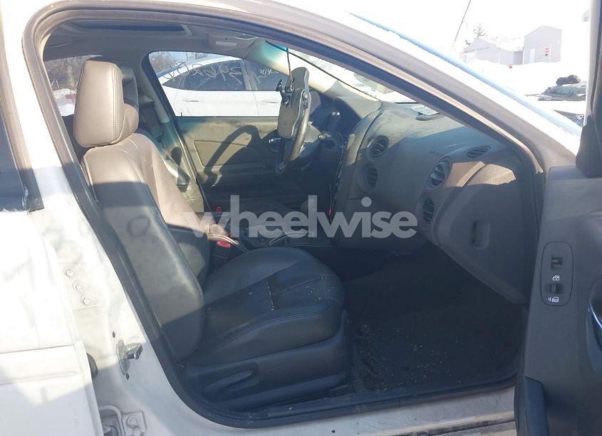 Photo 5 of 2005 Pontiac Grand PRIX GT (VIN 2G2WS522451191552)