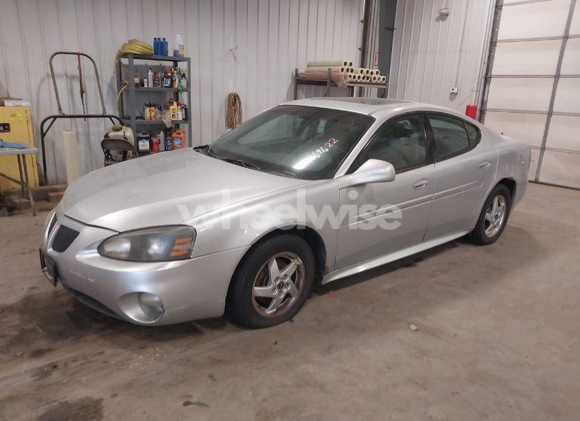 Photo 2 of 2004 Pontiac Grand PRIX GT2 (VIN 2G2WS522X41234497)