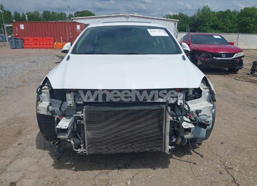 Photo 13 of 2015 Buick Regal TURBO (VIN 2G4GK5EXXF9299289)