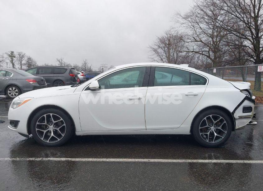 Photo 14 of 2017 Buick Regal TURBO SPORT TOURING (VIN 2G4GL5EX7H9176176)