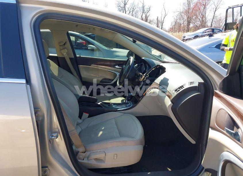 Photo 5 of 2012 Buick Regal (VIN 2G4GR5EKXC9131289)