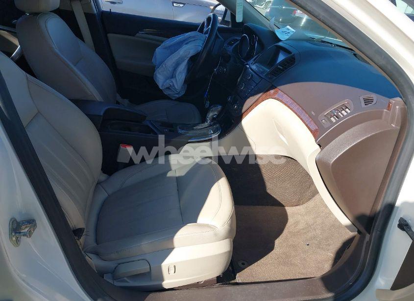 Photo 5 of 2012 Buick Regal (VIN 2G4GR5ER0C9213853)