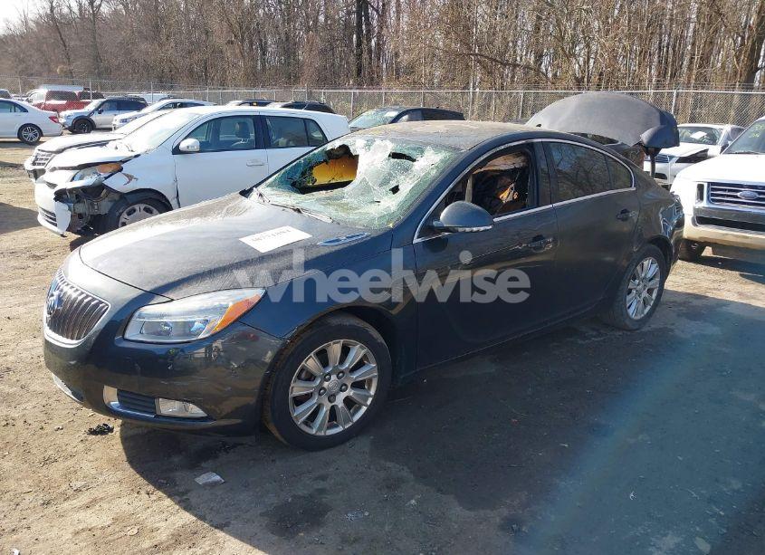 Photo 2 of 2013 Buick Regal (VIN 2G4GR5ER7D9240209)