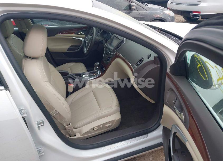 Photo 5 of 2017 Buick Regal TURBO PREMIUM II (VIN 2G4GR5GX6H9116952)