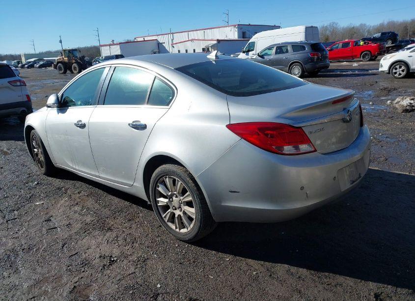 Photo 3 of 2013 Buick Regal PREMIUM 1 (VIN 2G4GS5ER3D9230443)