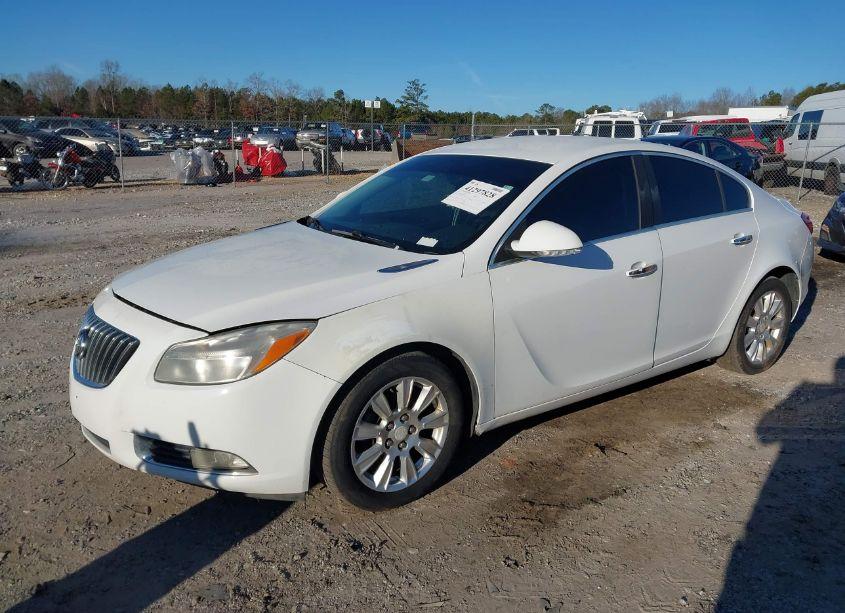 Photo 2 of 2013 Buick Regal PREMIUM 1 (VIN 2G4GS5ER7D9221745)