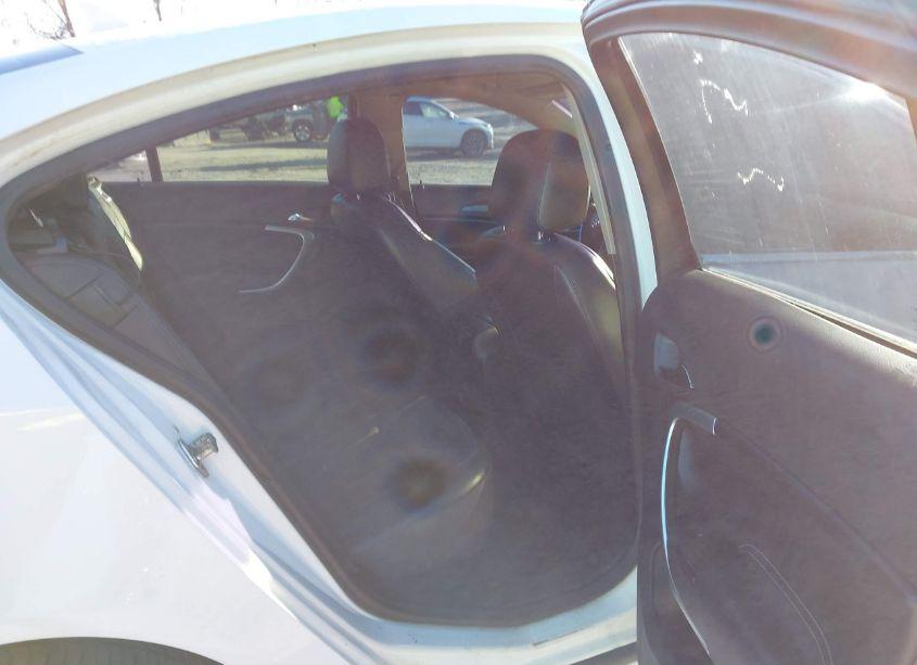 Photo 8 of 2013 Buick Regal PREMIUM 1 (VIN 2G4GS5ER7D9221745)