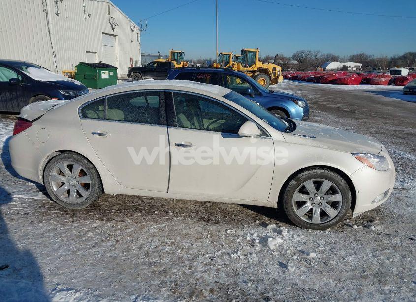 Photo 13 of 2013 Buick Regal TURBO - PREMIUM 1 (VIN 2G4GS5EV0D9186821)