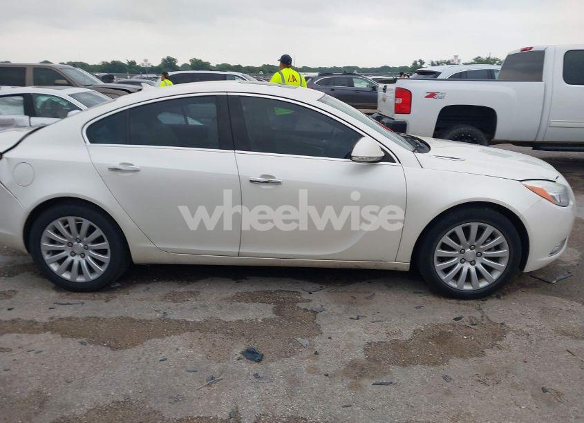 Photo 13 of 2013 Buick Regal TURBO - PREMIUM 1 (VIN 2G4GS5EV2D9220208)