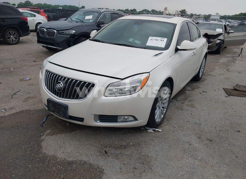 Photo 2 of 2013 Buick Regal TURBO - PREMIUM 1 (VIN 2G4GS5EV2D9220208)