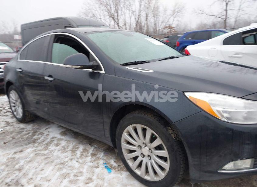 Photo 13 of 2013 Buick Regal TURBO - PREMIUM 1 (VIN 2G4GS5EV4D9242758)