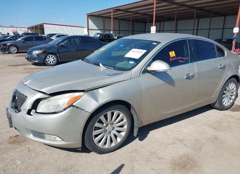 Photo 2 of 2013 Buick Regal TURBO - PREMIUM 1 (VIN 2G4GS5EV7D9130813)