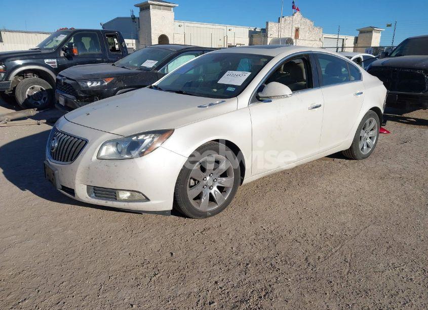 Photo 2 of 2013 Buick Regal TURBO - PREMIUM 2 (VIN 2G4GT5GV6D9176921)