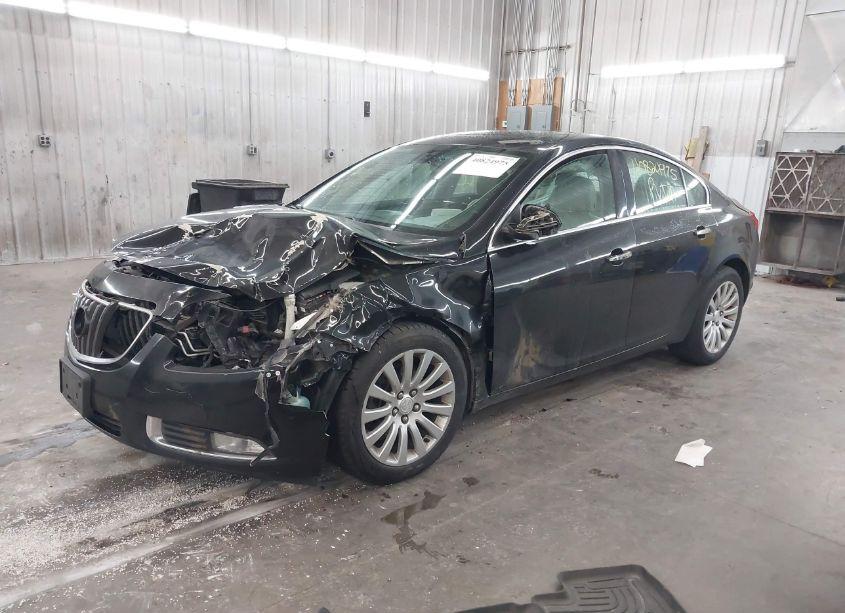 Photo 2 of 2013 Buick Regal TURBO - PREMIUM 2 (VIN 2G4GT5GV8D9197737)