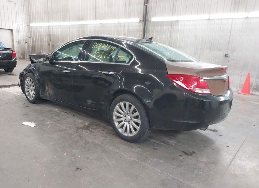 Photo 3 of 2013 Buick Regal TURBO - PREMIUM 2 (VIN 2G4GT5GV8D9197737)