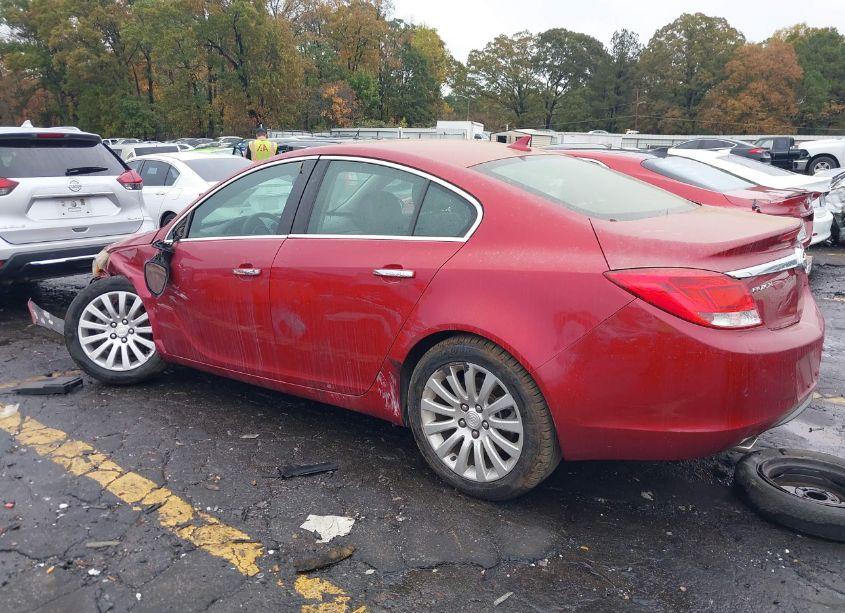 Photo 3 of 2013 Buick Regal TURBO - PREMIUM 2 (VIN 2G4GT5GV8D9246399)