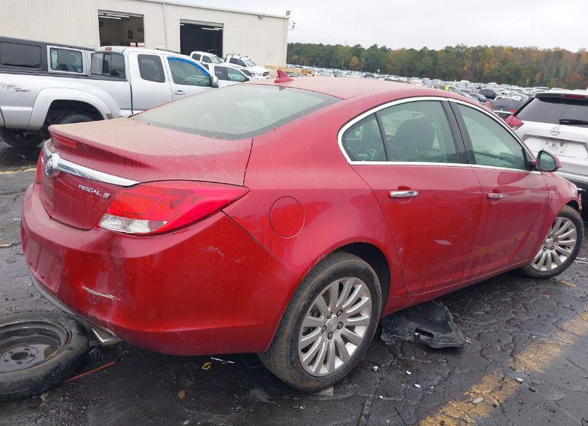 Photo 4 of 2013 Buick Regal TURBO - PREMIUM 2 (VIN 2G4GT5GV8D9246399)