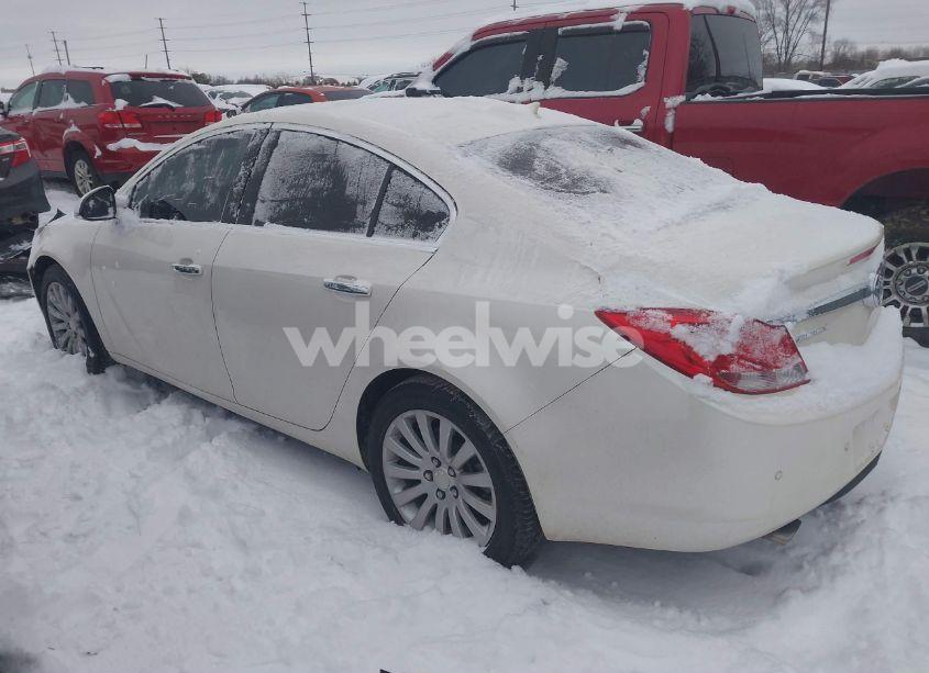 Photo 3 of 2013 Buick Regal TURBO - PREMIUM 2 (VIN 2G4GT5GV9D9217672)
