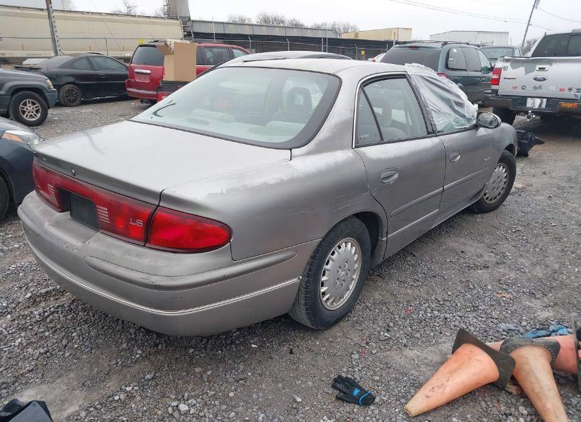 Photo 4 of 1998 Buick Regal LS (VIN 2G4WB52K1W1553524)