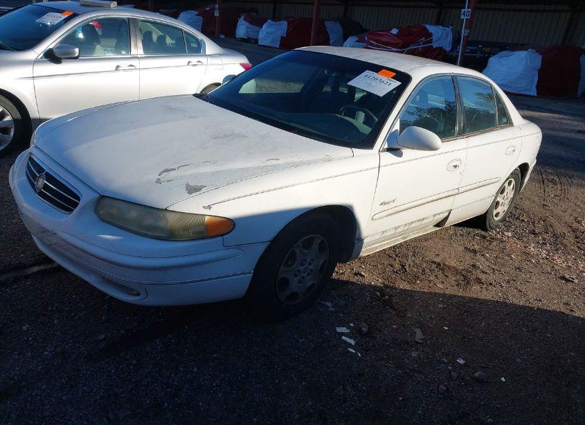 Photo 2 of 1998 Buick Regal LS (VIN 2G4WB52K5W1457296)