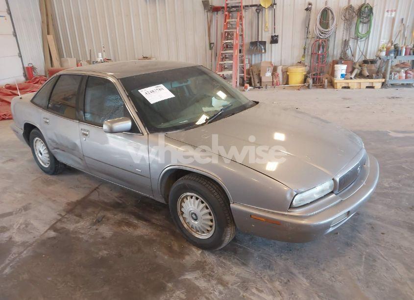 1996 Buick Regal CUSTOM (VIN 2G4WB52M2T1462761) main photo