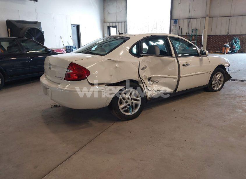 Photo 4 of 2007 Buick Lacrosse CX (VIN 2G4WC582171245839)