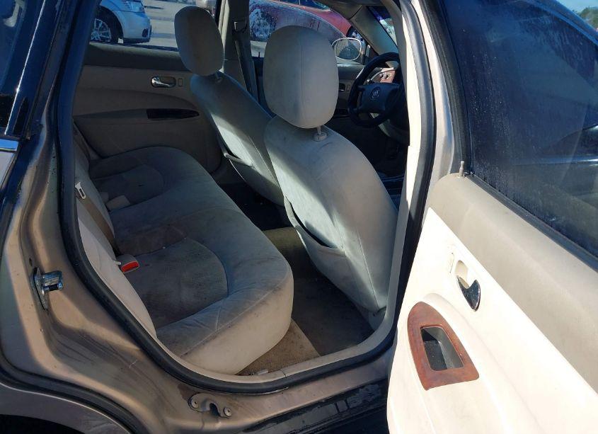 Photo 8 of 2007 Buick Lacrosse CX (VIN 2G4WC582371189936)