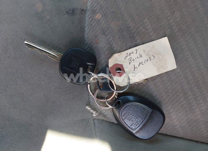 Photo 11 of 2007 Buick Lacrosse CX (VIN 2G4WC582X71190470)