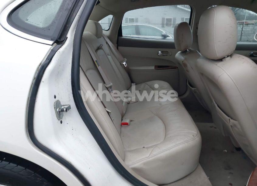 Photo 8 of 2005 Buick Lacrosse CXL (VIN 2G4WD532551296102)