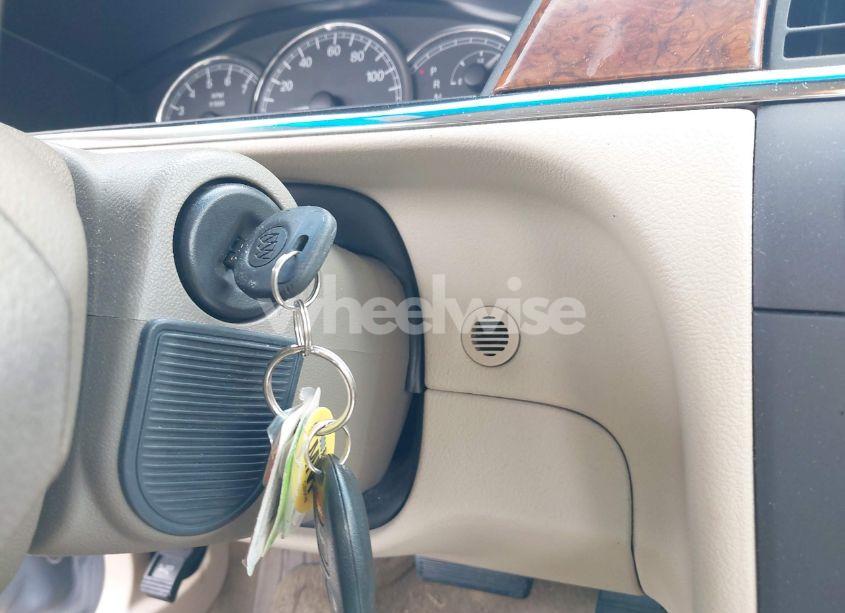 Photo 11 of 2005 Buick Lacrosse CXL (VIN 2G4WD562151256739)