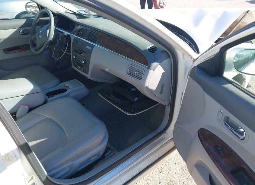 Photo 5 of 2007 Buick Lacrosse CXL (VIN 2G4WD582471134392)