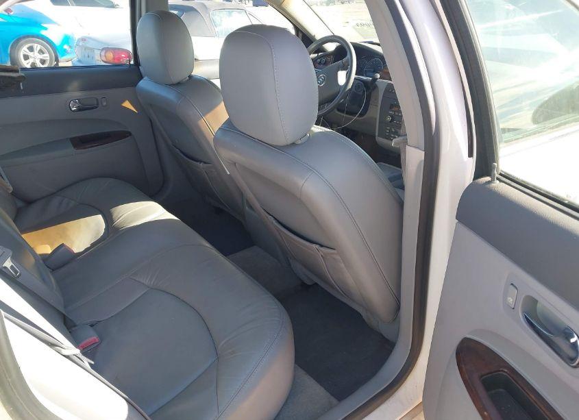 Photo 8 of 2007 Buick Lacrosse CXL (VIN 2G4WD582471134392)