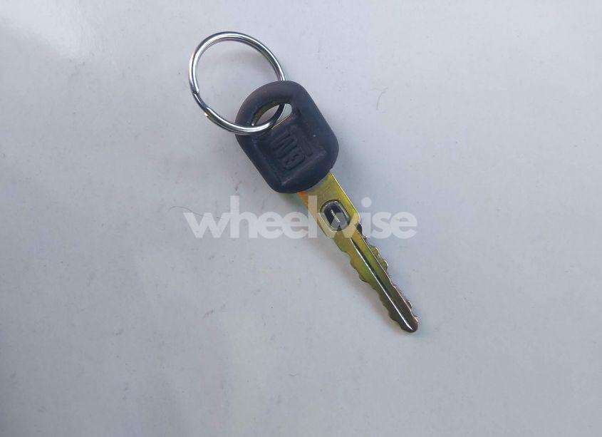 Photo 11 of 2000 Buick Century CUSTOM (VIN 2G4WS52J2Y1253663)