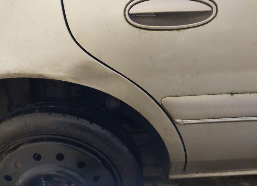 Photo 6 of 2001 Buick Century CUSTOM (VIN 2G4WS52J611261416)