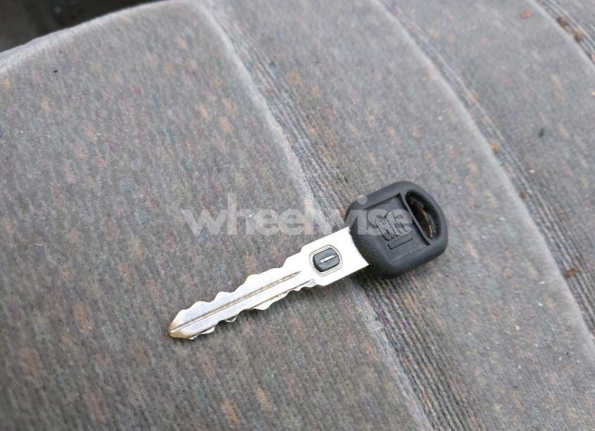 Photo 11 of 2001 Buick Century CUSTOM (VIN 2G4WS52J711154309)