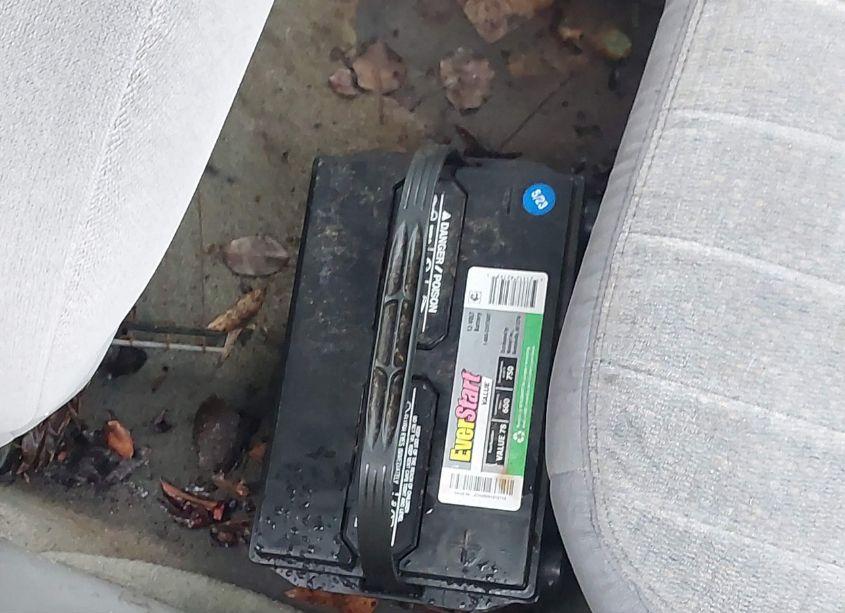 Photo 12 of 1998 Buick Century CUSTOM (VIN 2G4WS52M0W1542211)