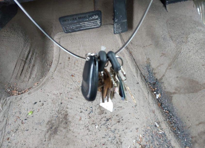 Photo 11 of 1998 Buick Century CUSTOM (VIN 2G4WS52M7W1600511)