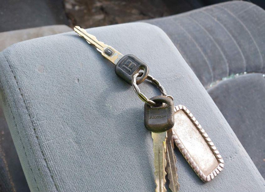 Photo 11 of 1999 Buick Century CUSTOM (VIN 2G4WS52M7X1633025)