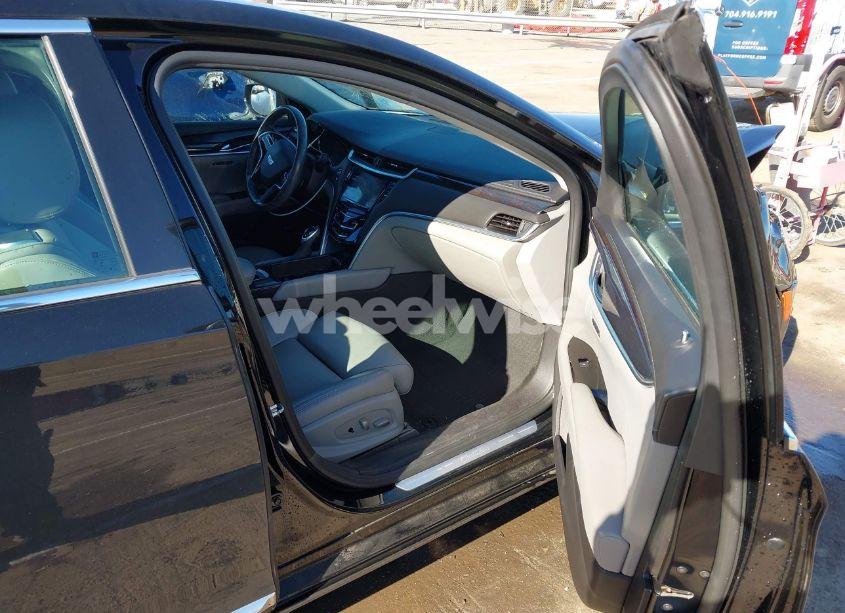 Photo 5 of 2016 Cadillac Xts PREMIUM COLLECTION (VIN 2G61P5S36G9210075)