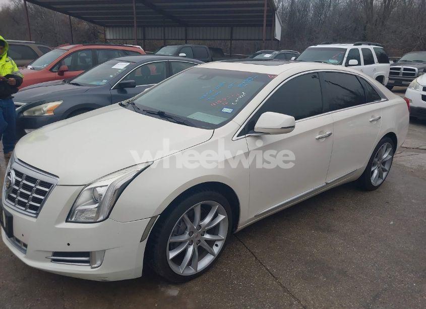 Photo 2 of 2013 Cadillac Xts PREMIUM (VIN 2G61S5S3XD9198670)
