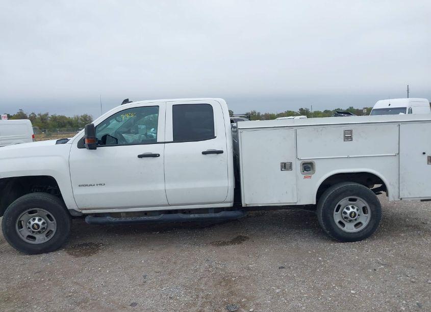 Photo 14 of 2019 Chevrolet Silverado 2500HD WT (VIN 2GB2CREG4K1218769)