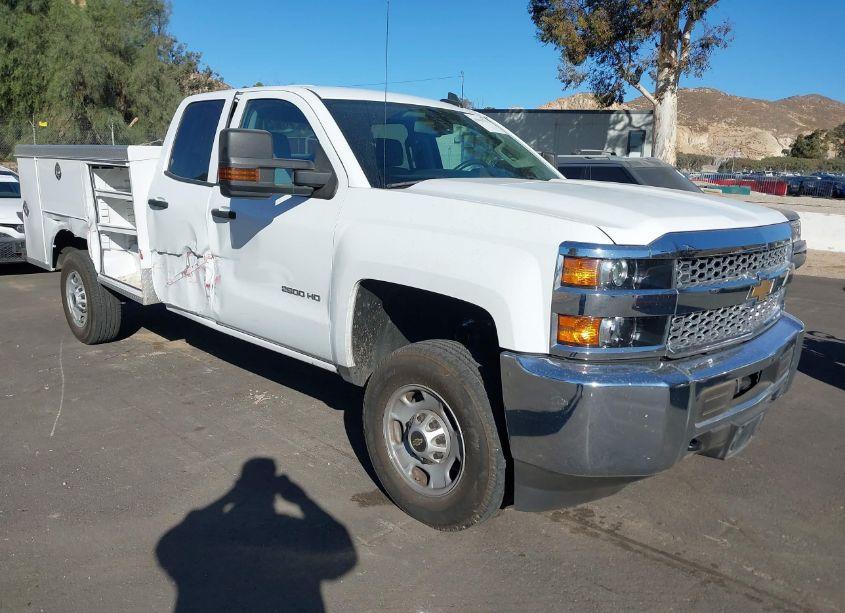 2019 Chevrolet Silverado 2500HD WT (VIN 2GB2CREG5K1219672) main photo