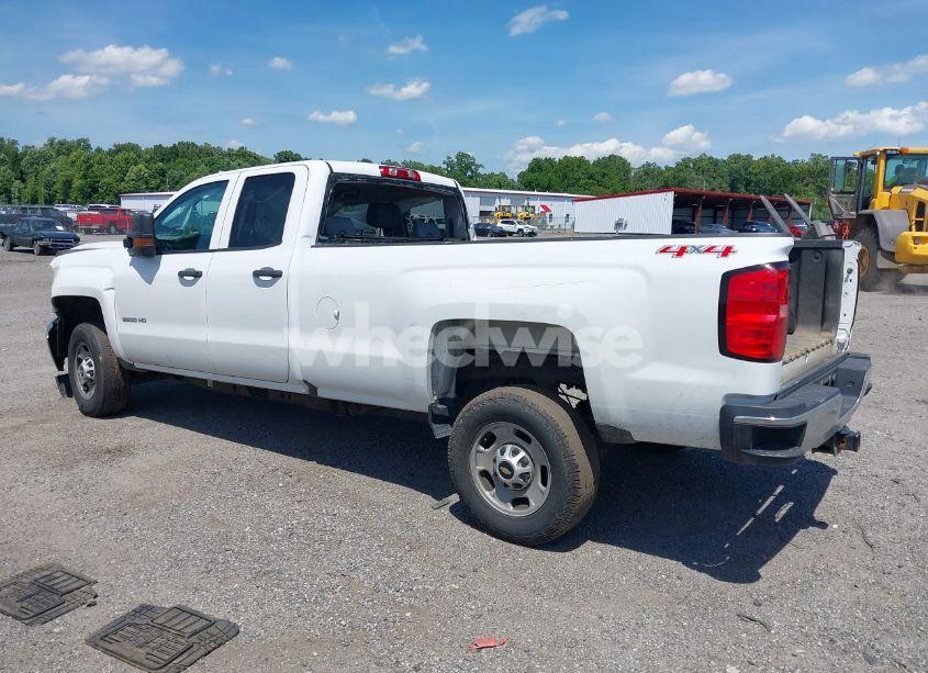 Photo 3 of 2019 Chevrolet Silverado 2500HD WT (VIN 2GB2CREG5K1232910)