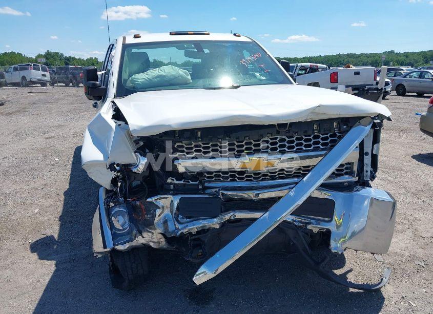 Photo 6 of 2019 Chevrolet Silverado 2500HD WT (VIN 2GB2CREG5K1232910)