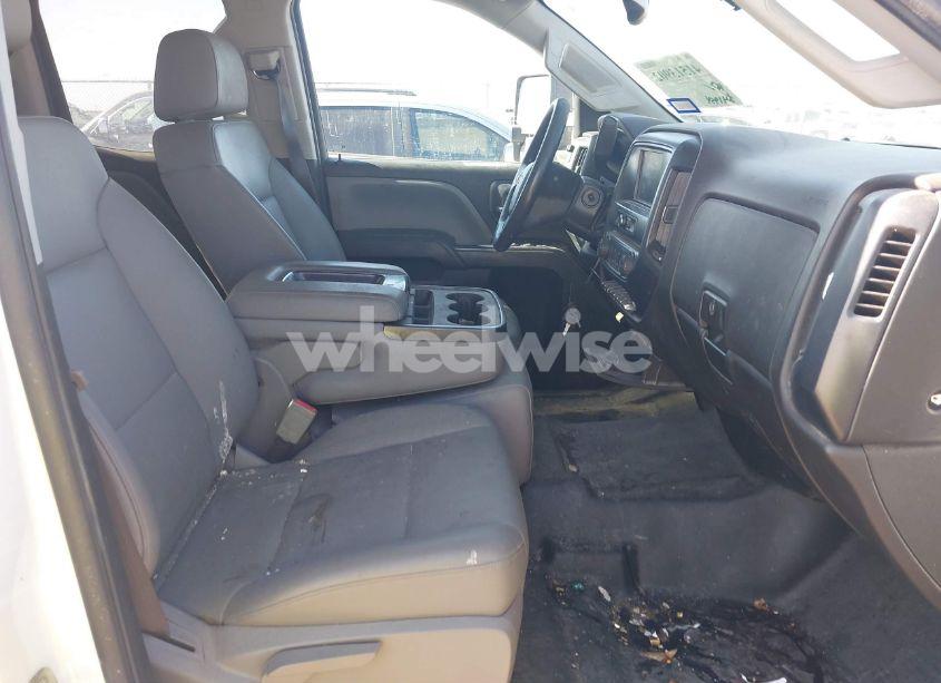 Photo 5 of 2019 Chevrolet Silverado 2500HD WT (VIN 2GB2CREG7K1213291)