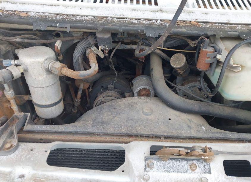 Photo 10 of 1991 Chevrolet G20 (VIN 2GBEG25K6M4127503)