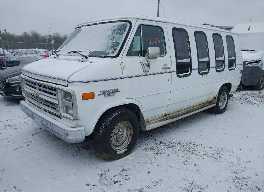 Photo 2 of 1991 Chevrolet G20 (VIN 2GBEG25K6M4127503)