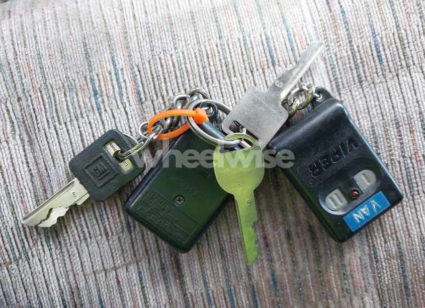 Photo 11 of 1993 Chevrolet G20 (VIN 2GBEG25Z8P4137449)