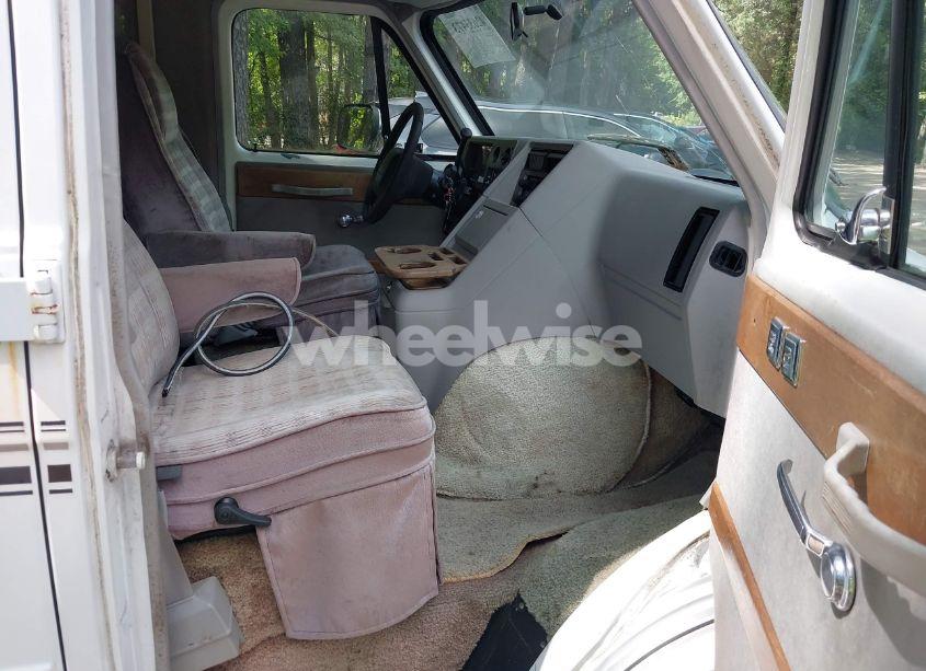 Photo 5 of 1993 Chevrolet G20 (VIN 2GBEG25Z8P4137449)